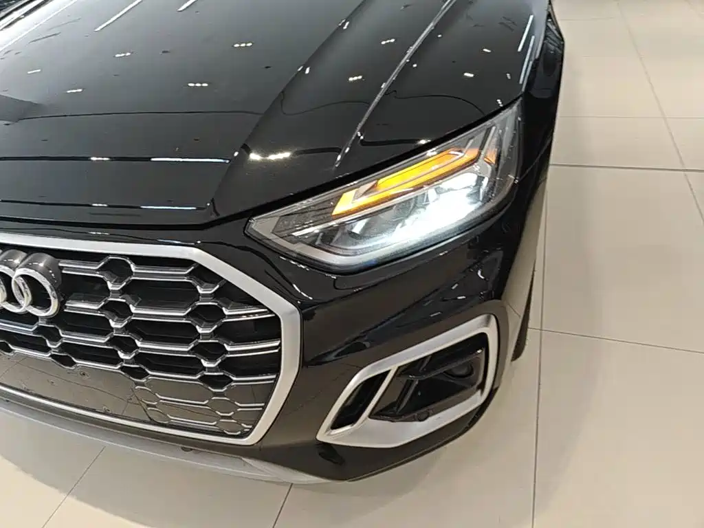 Audi Q5L Sportback — миниатюра 24