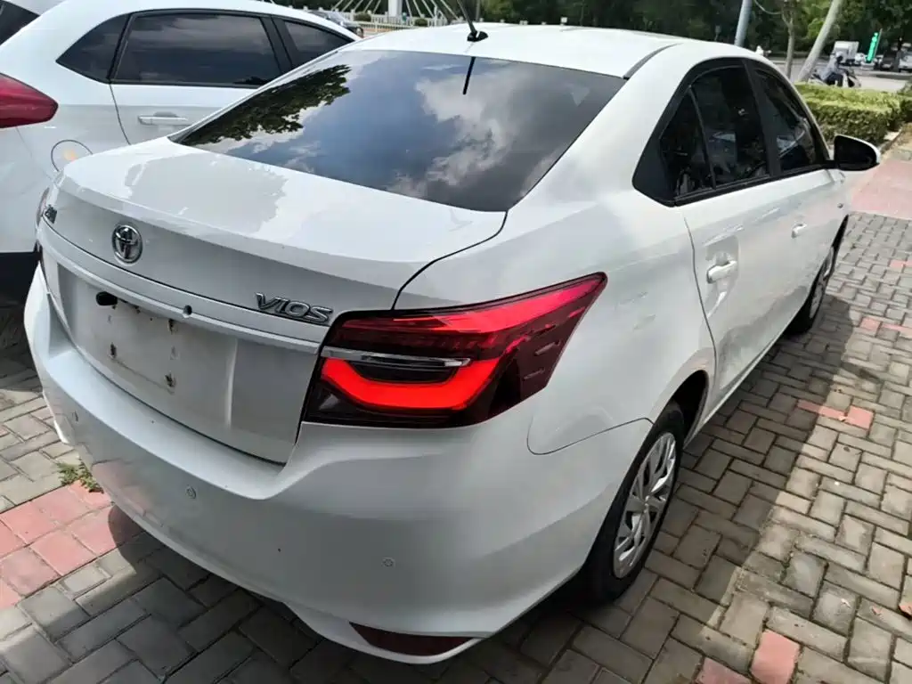 Toyota Vios — миниатюра 7