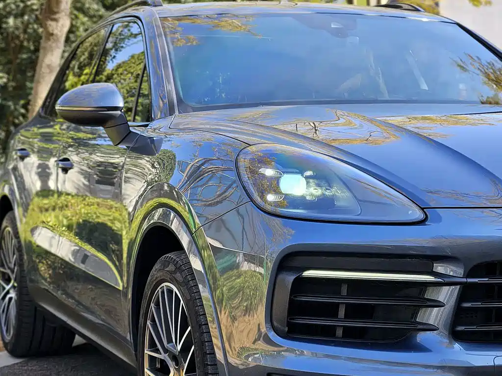 Porsche Cayenne — миниатюра 25