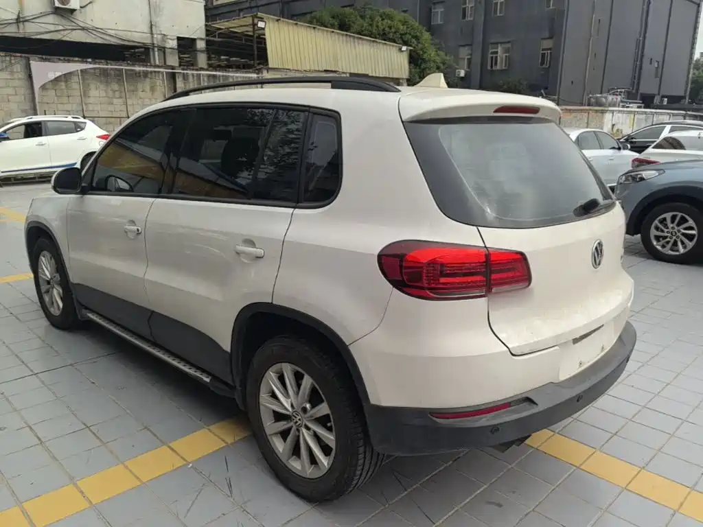 Volkswagen Tiguan — миниатюра 5