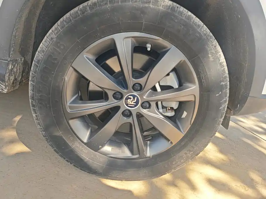 BYD Yuan EV — миниатюра 6