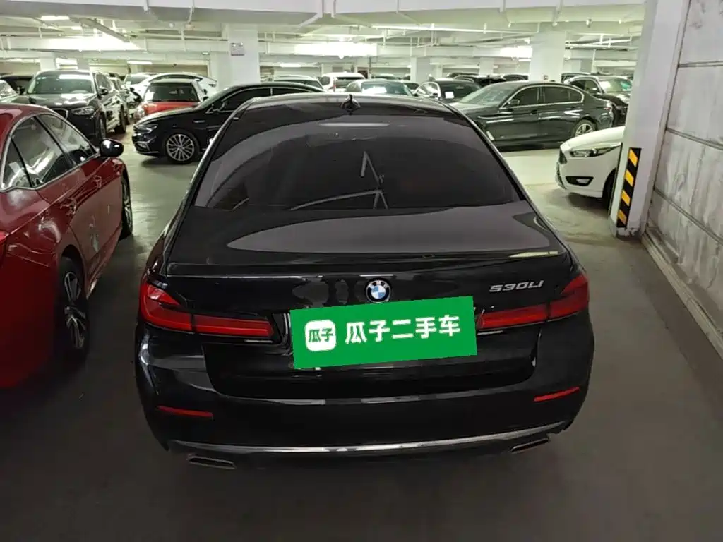 BMW 5 Series — миниатюра 6