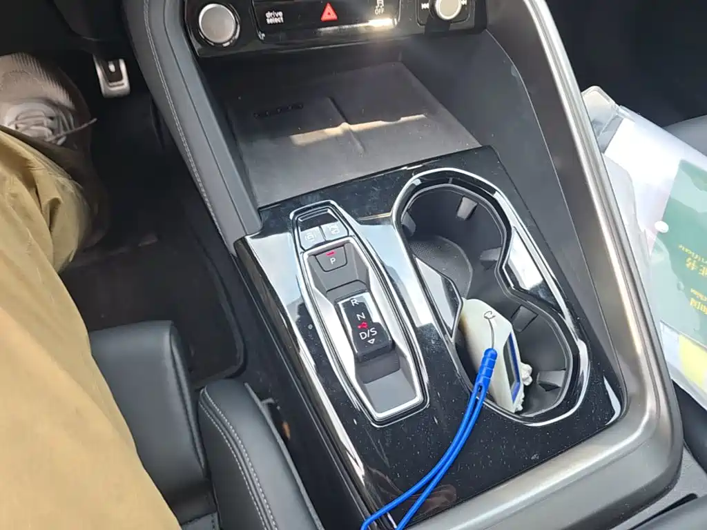 Audi Q5L — миниатюра 21