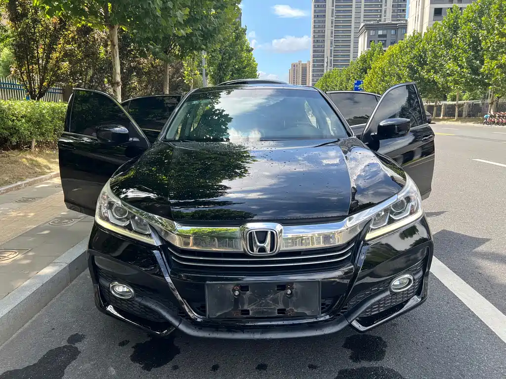 Honda Accord — миниатюра 14