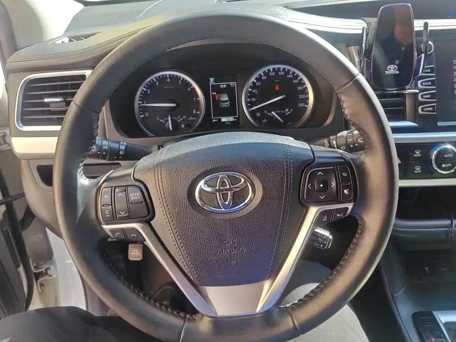 Toyota Highlander — миниатюра 15