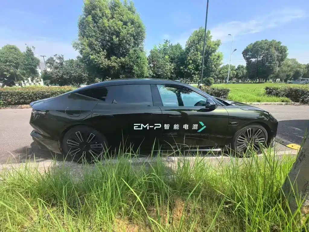 Lynk & Co 10 2025 240 Ultra Sport