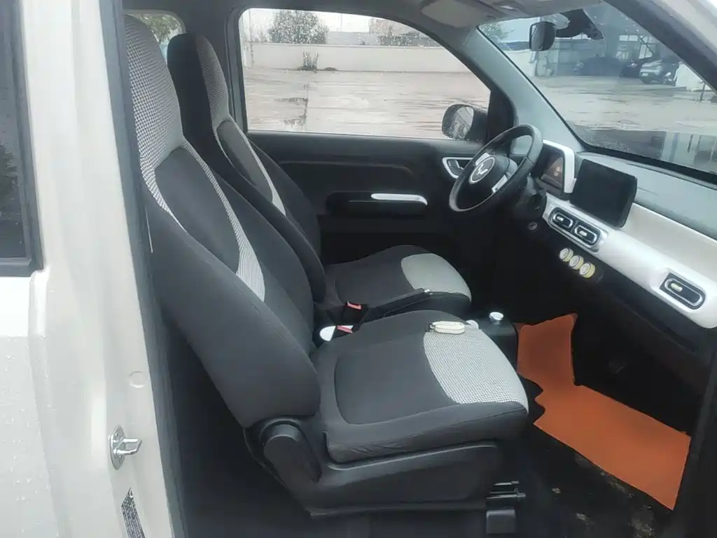 Wuling MINIEV — миниатюра 25