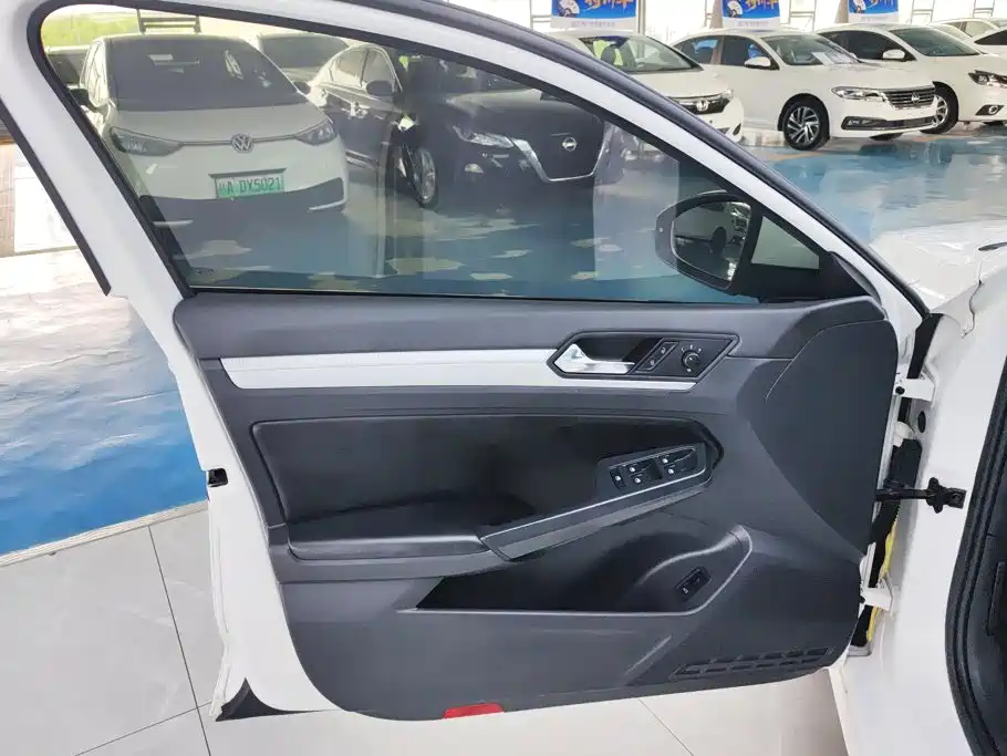 Volkswagen Lamando — миниатюра 7