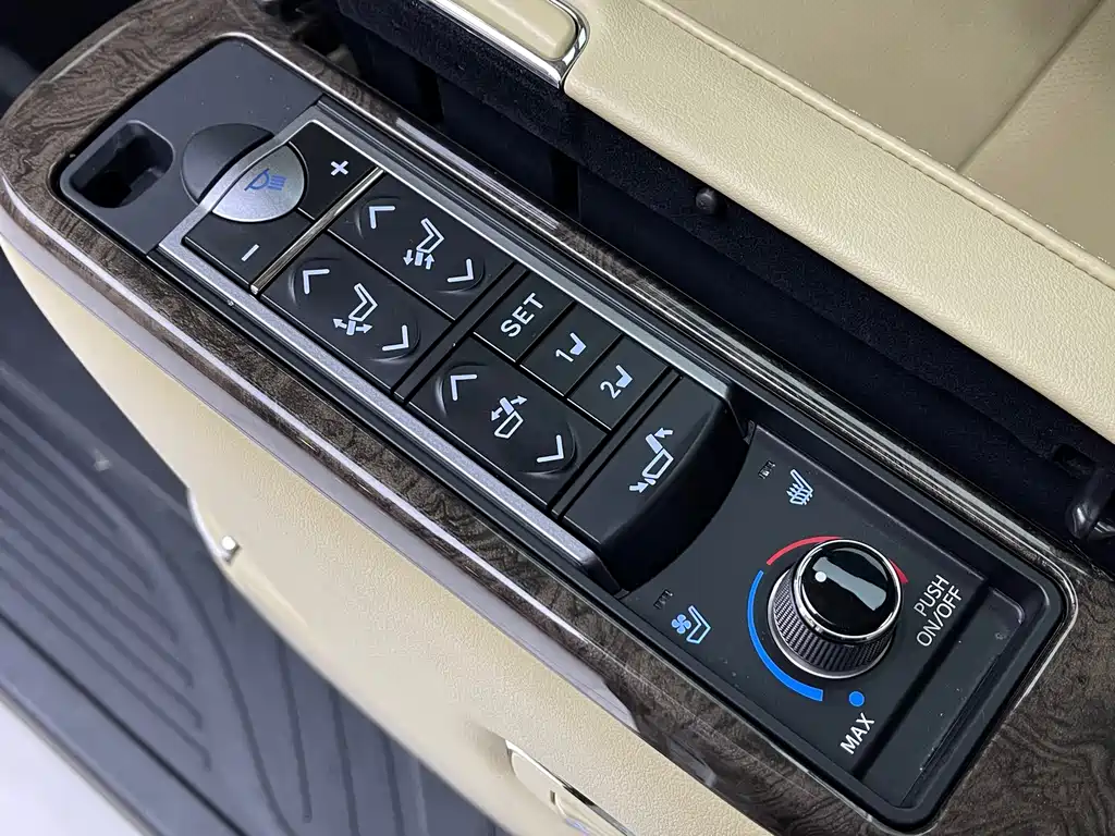 Toyota Alphard 2020 2.5L Luxury