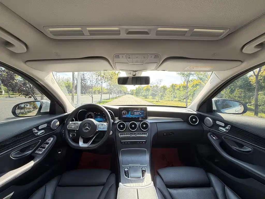 Mercedes-Benz C-Class — миниатюра 9