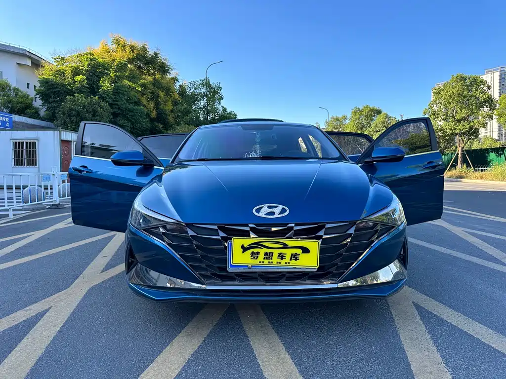 Hyundai Elantra — миниатюра 8