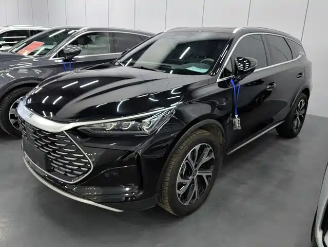 2025 BYD Tang
