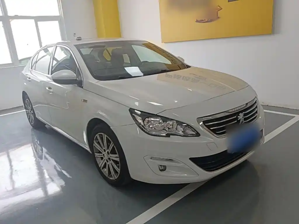 Peugeot 408 2015 1.2T AT Luxury