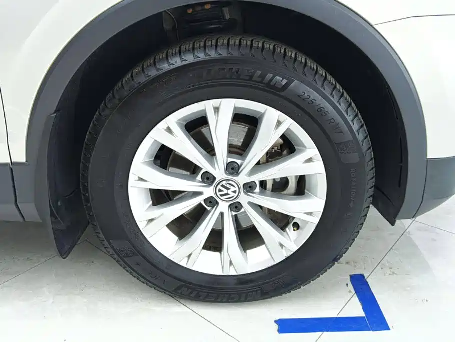 Volkswagen Tiguan L — миниатюра 6