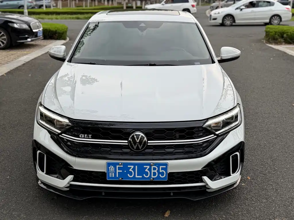 Volkswagen Sagitar — миниатюра 2