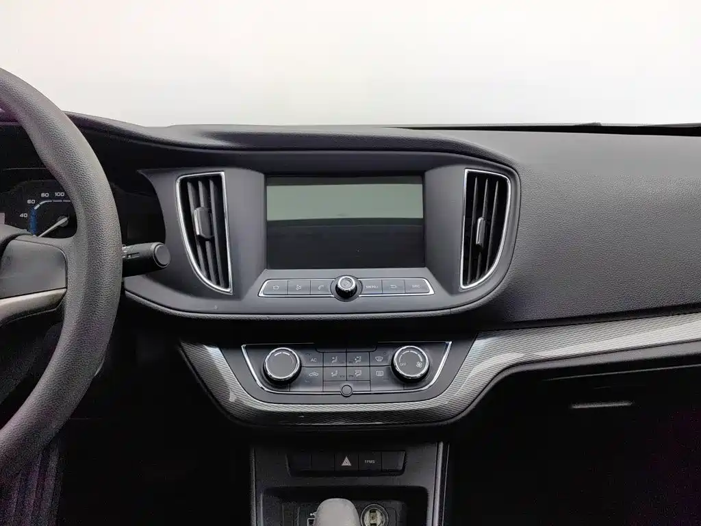 Roewe 360 — миниатюра 12