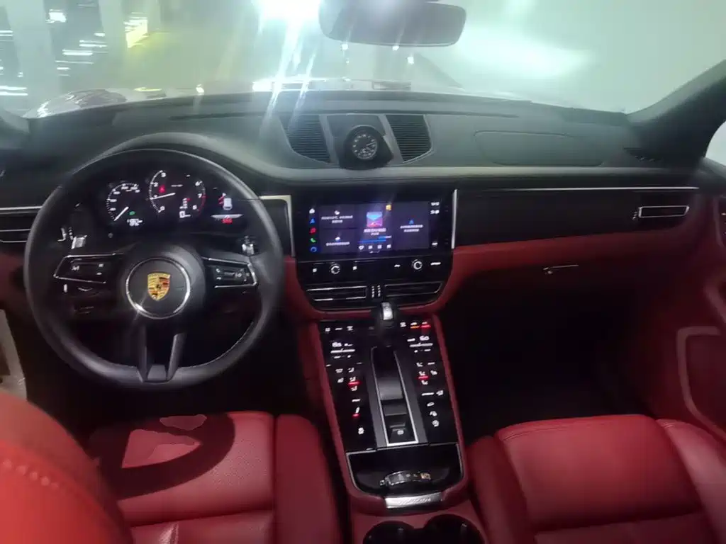 Porsche Macan — миниатюра 10