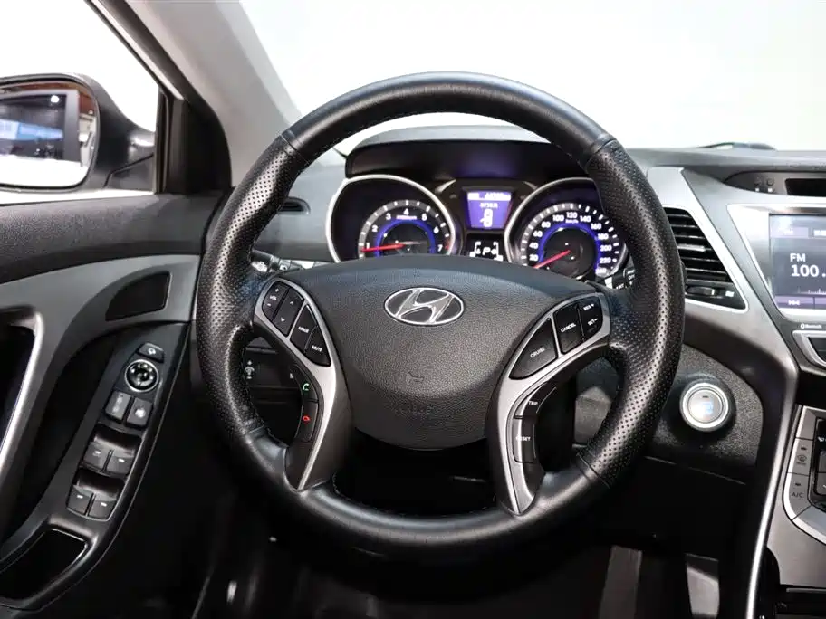 Hyundai Elantra Langdong 1.6L Auto Premium Type, фото 12