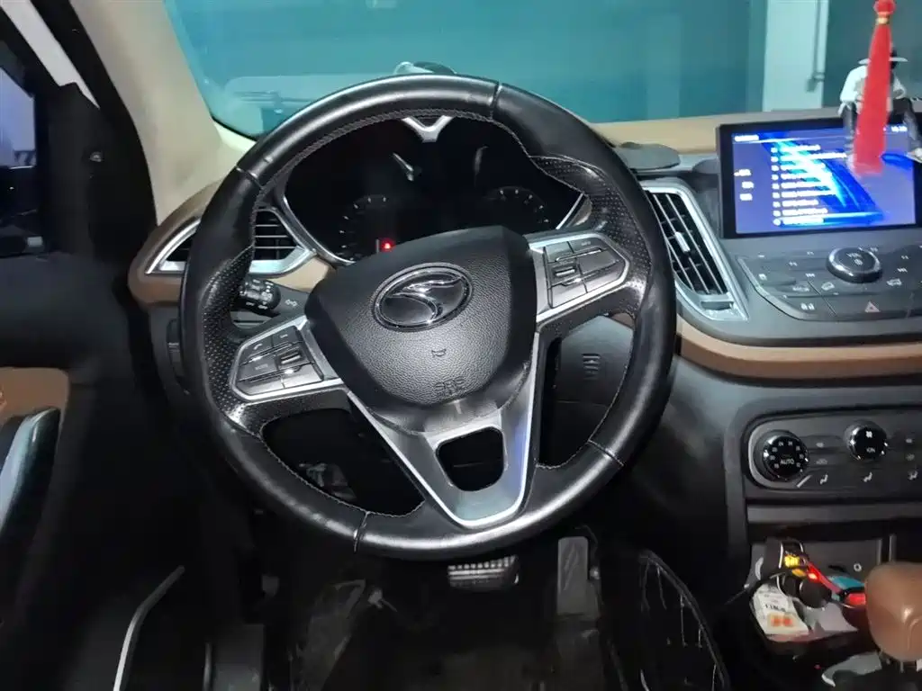 Soueast DX7 2015 1.5T AT Luxury
