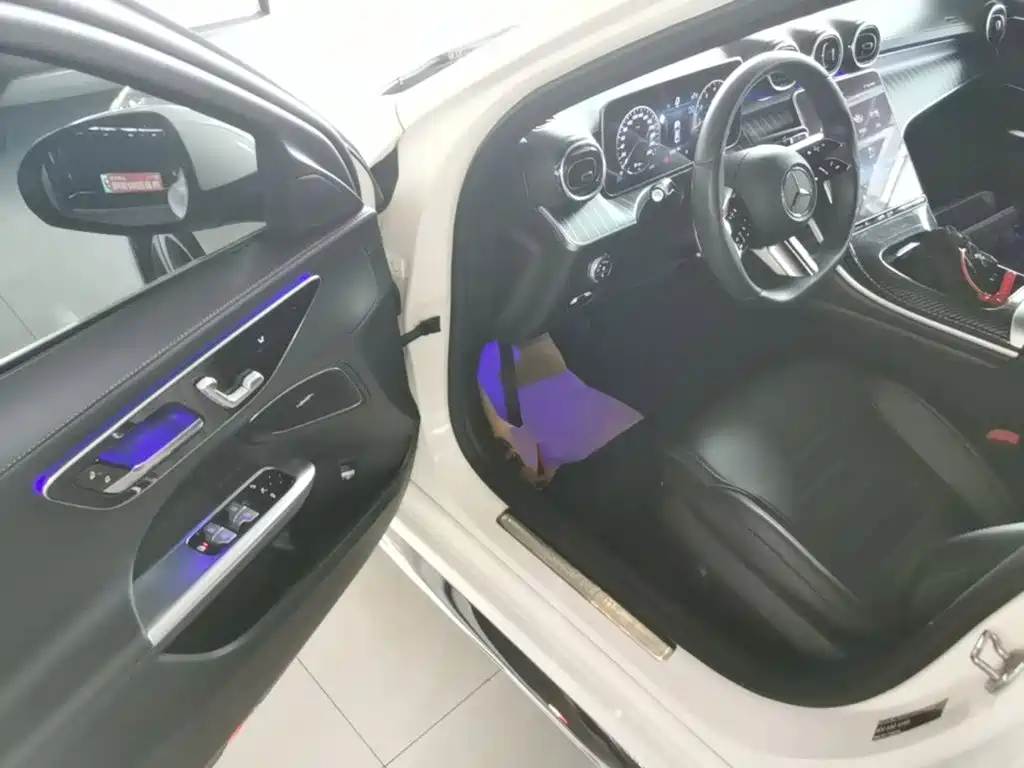Mercedes-Benz C-Class — миниатюра 16