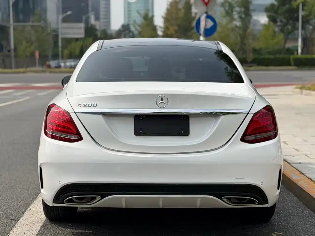 Mercedes-Benz C-Class — миниатюра 6