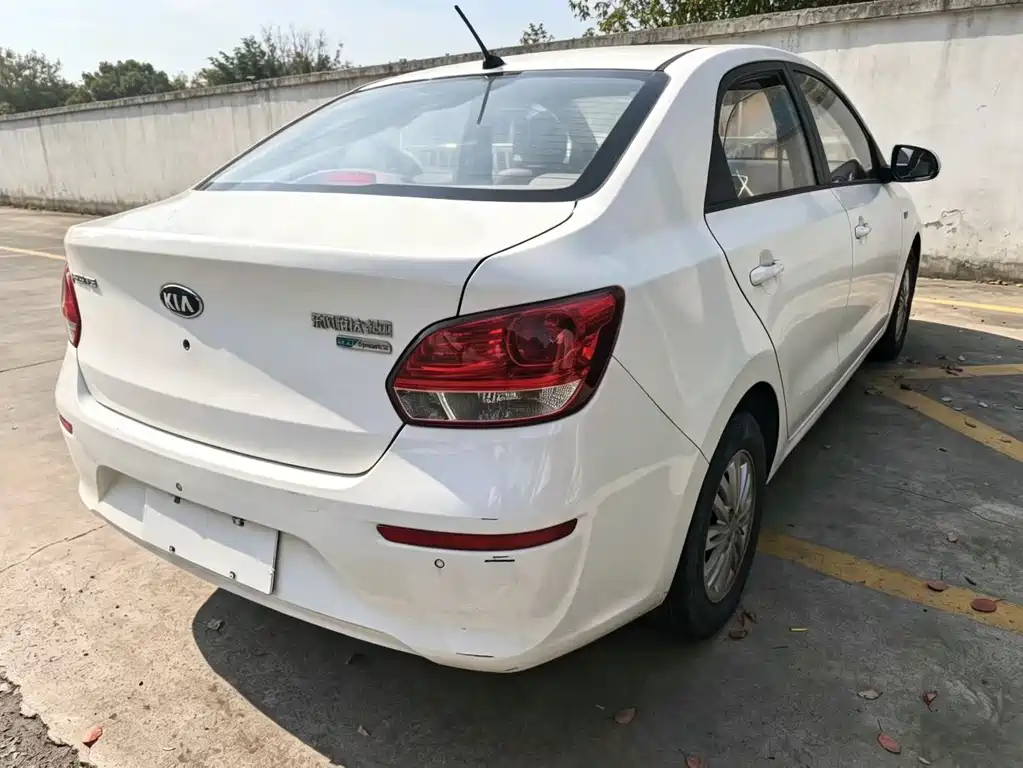 Kia Huanchi — миниатюра 6