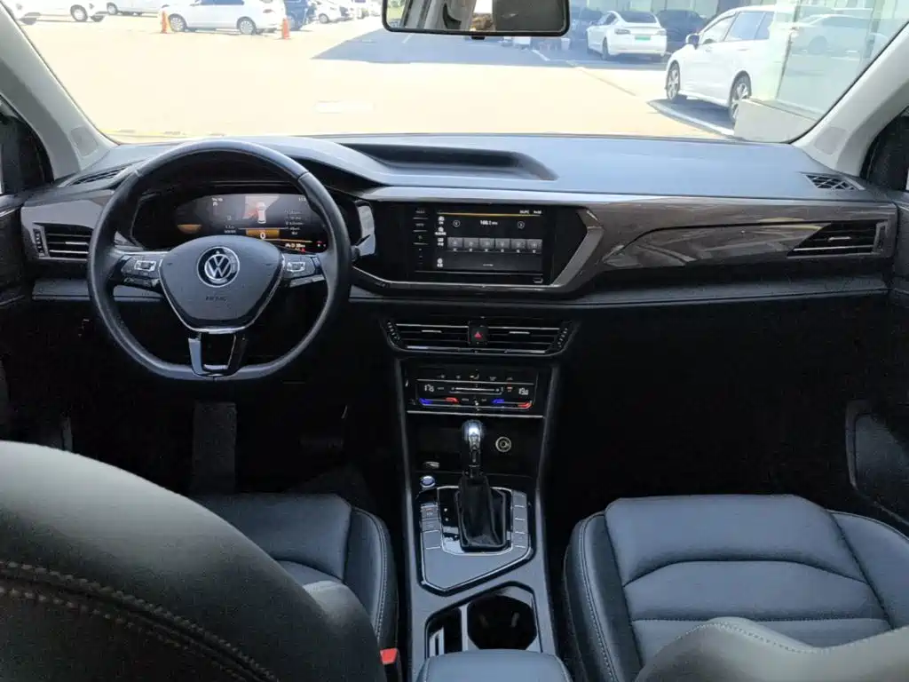 Volkswagen Tharu — миниатюра 10