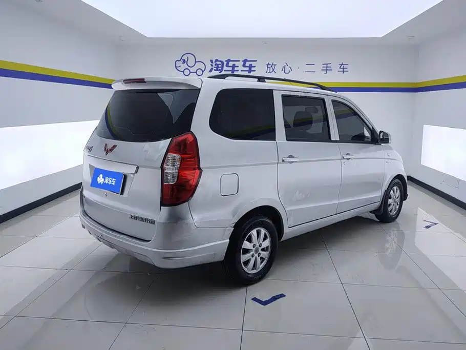 Wuling Hongguang — миниатюра 3