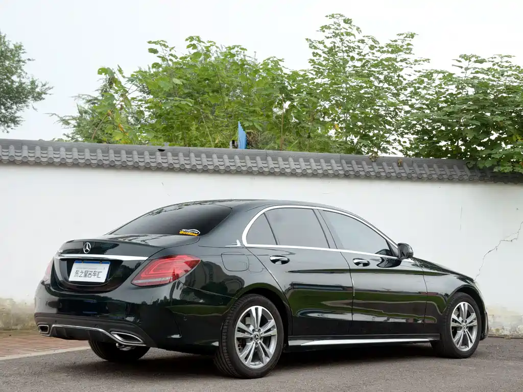 Mercedes-Benz C-Class — миниатюра 5