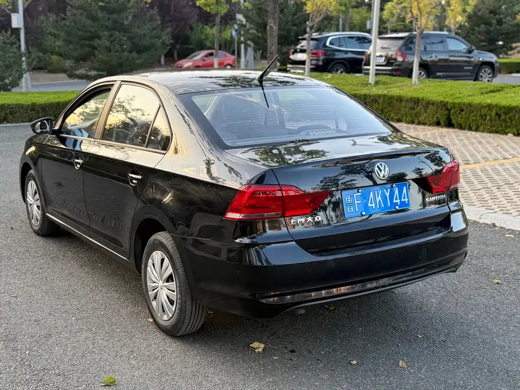Volkswagen Santana — миниатюра 4