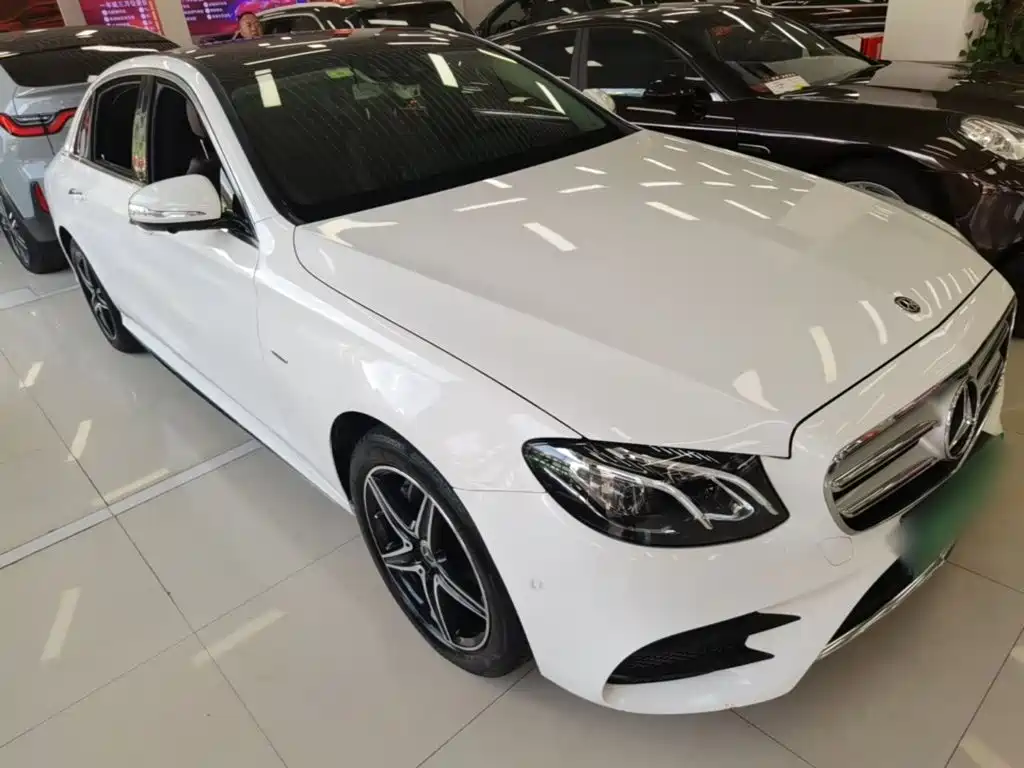 Mercedes-Benz E-Class — миниатюра 4