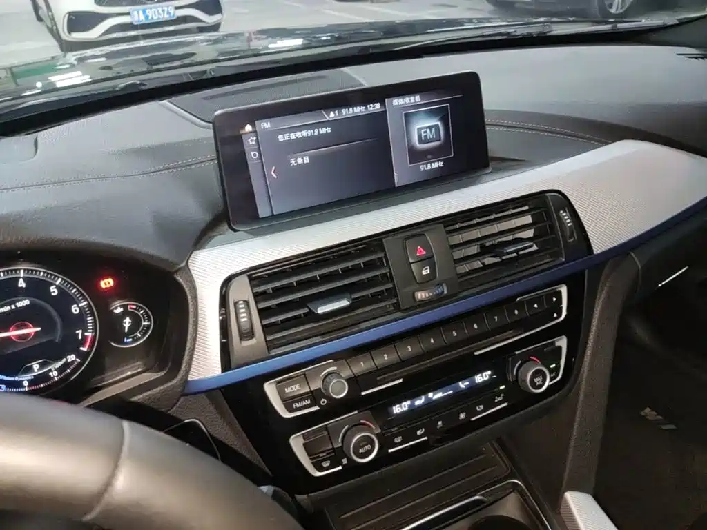 BMW 4 Series — миниатюра 13