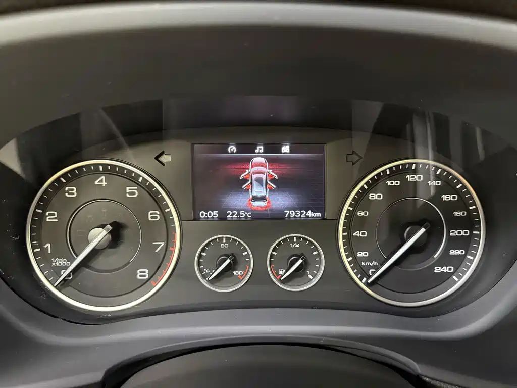 Borgward BX7 — миниатюра 14