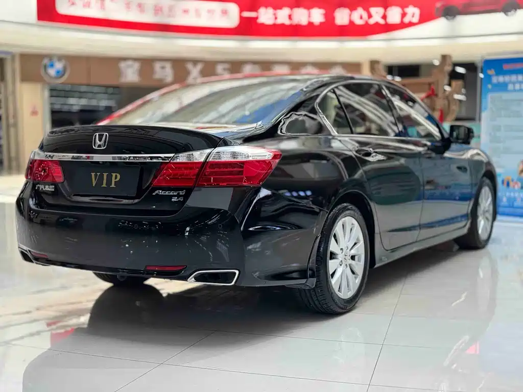 Honda Accord — миниатюра 9