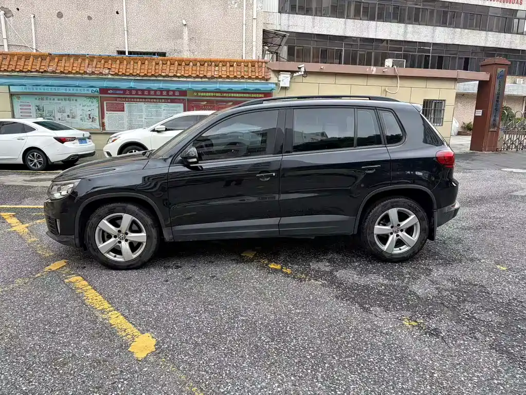 Volkswagen Tiguan — миниатюра 8