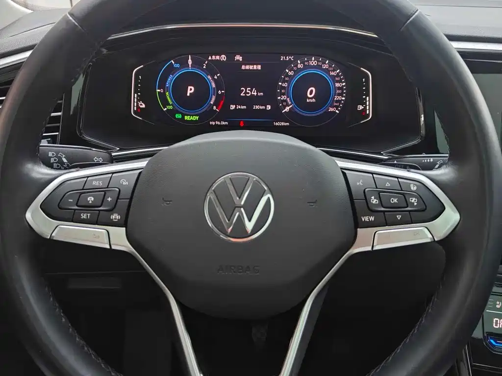 Volkswagen Tayron GTE — миниатюра 7