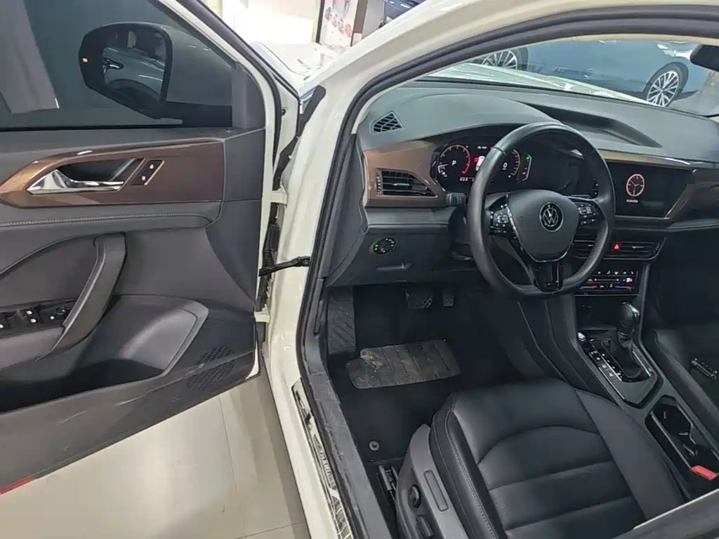 Volkswagen Tharu — миниатюра 16