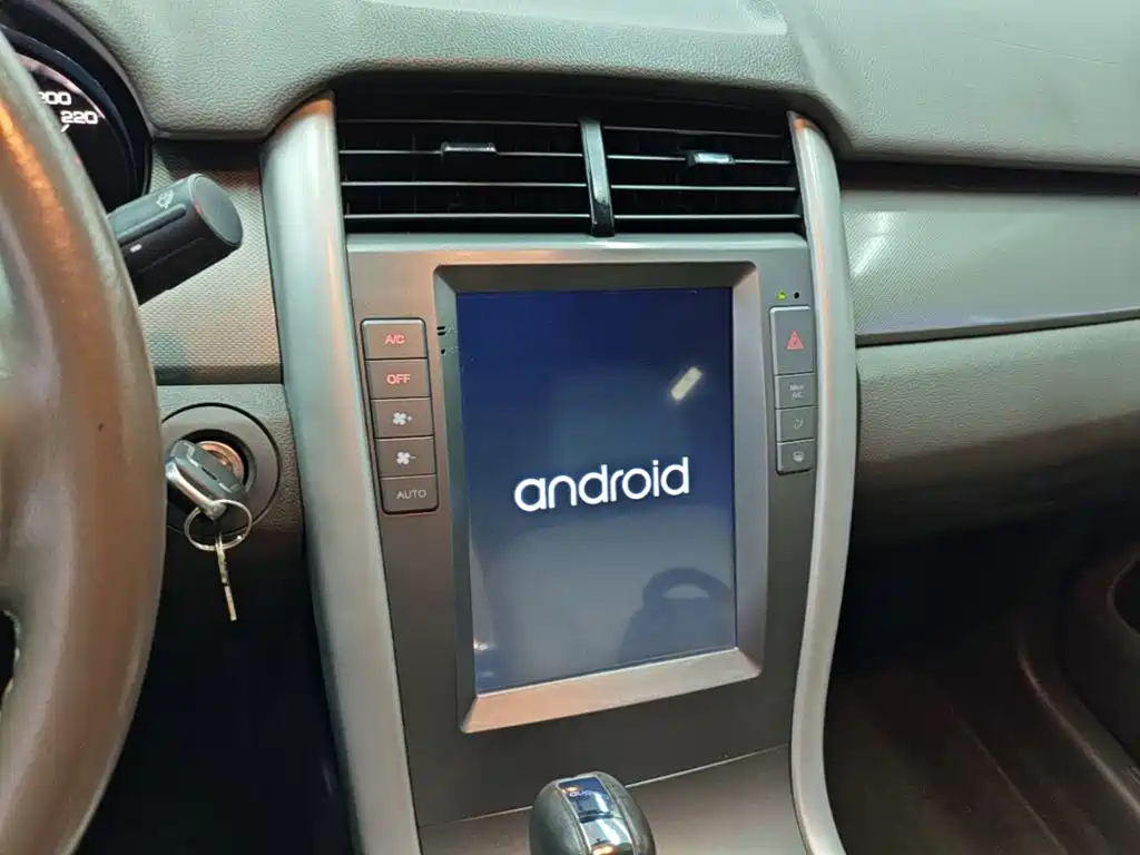 Ford Edge (Import) — миниатюра 13