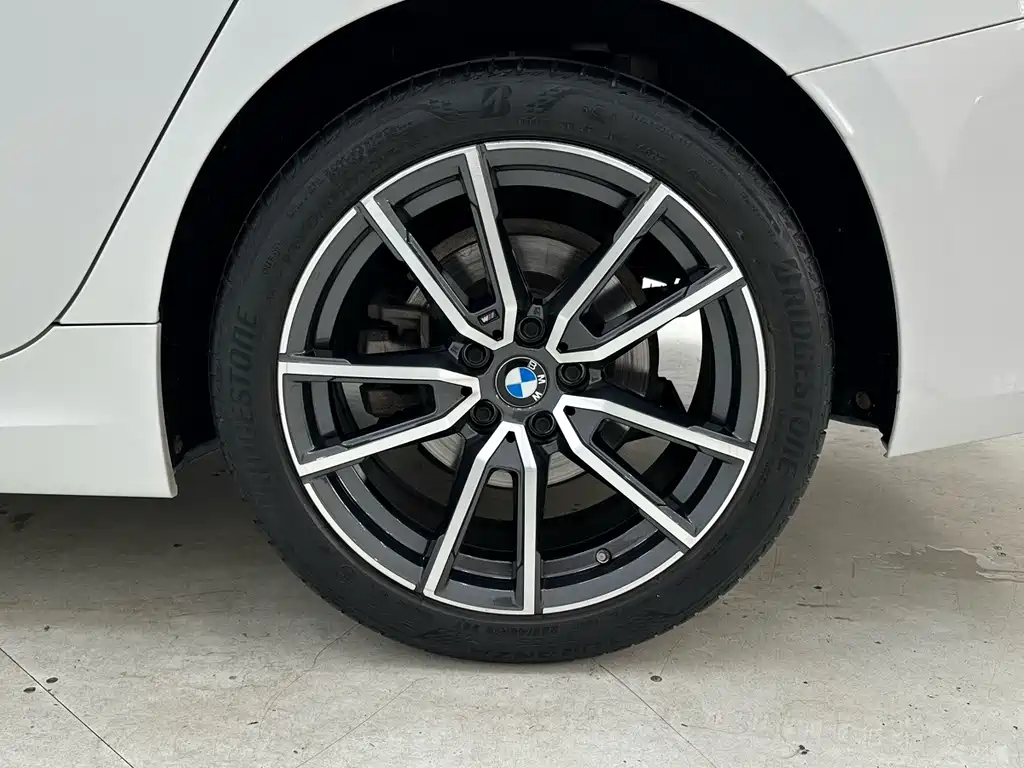 BMW 3 Series — миниатюра 17