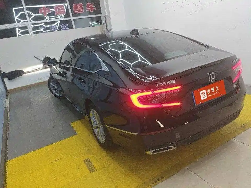 Honda Accord — миниатюра 6