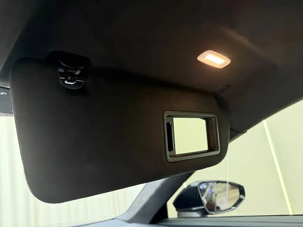 Audi A6L — миниатюра 22