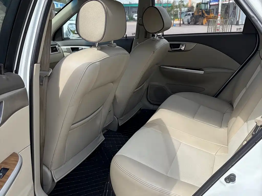 Buick Excelle — миниатюра 6
