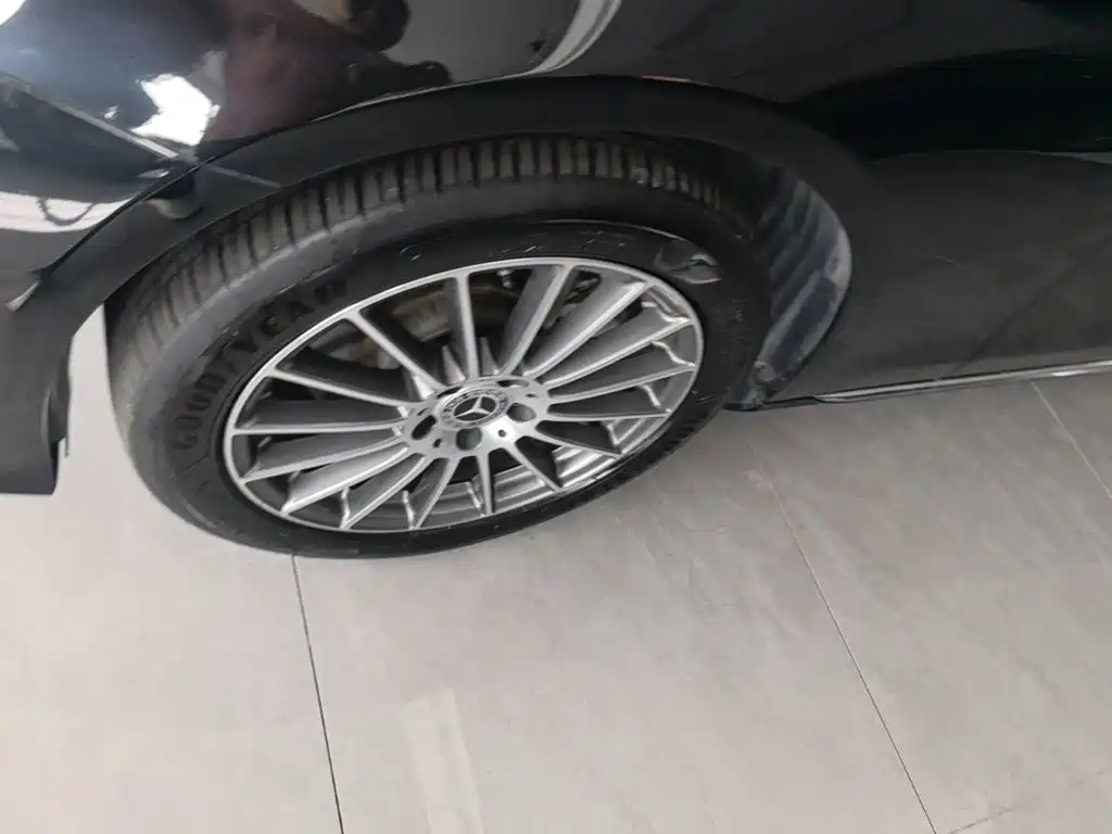 Mercedes-Benz E-Class — миниатюра 23