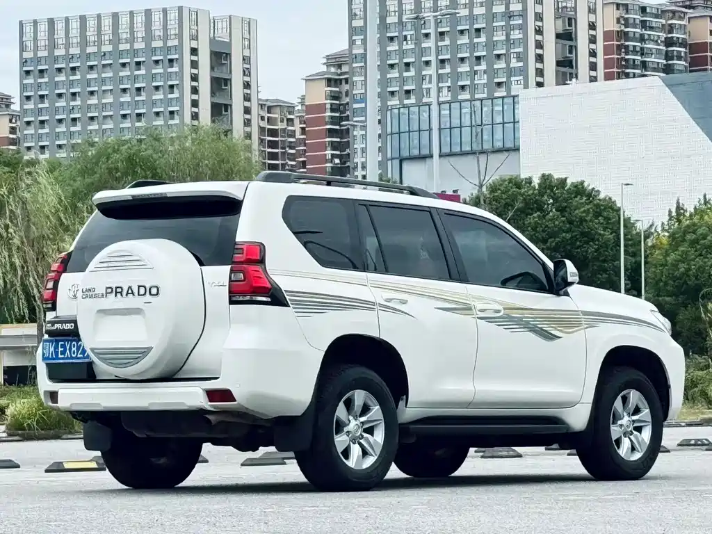 Toyota Prado (Import) — миниатюра 8
