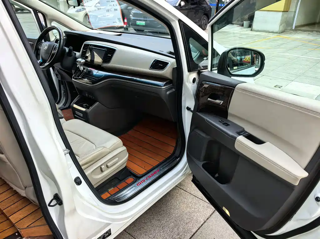 Honda Odyssey — миниатюра 6
