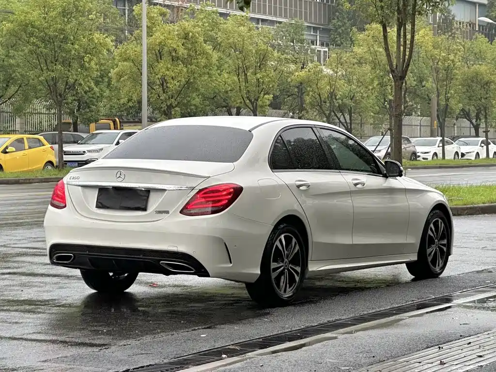 Mercedes-Benz C-Class — миниатюра 4