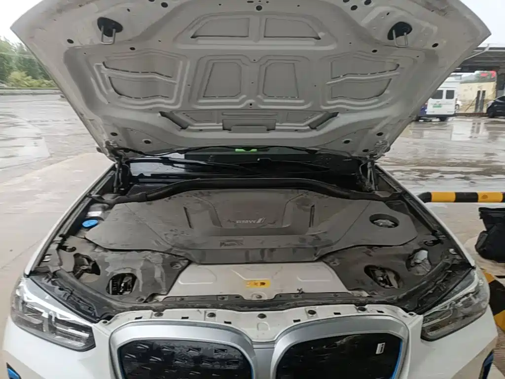 BMW iX3 — миниатюра 20