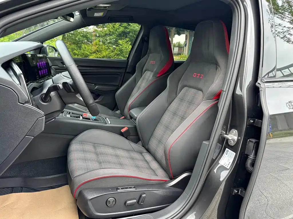 Volkswagen Golf GTI — миниатюра 9
