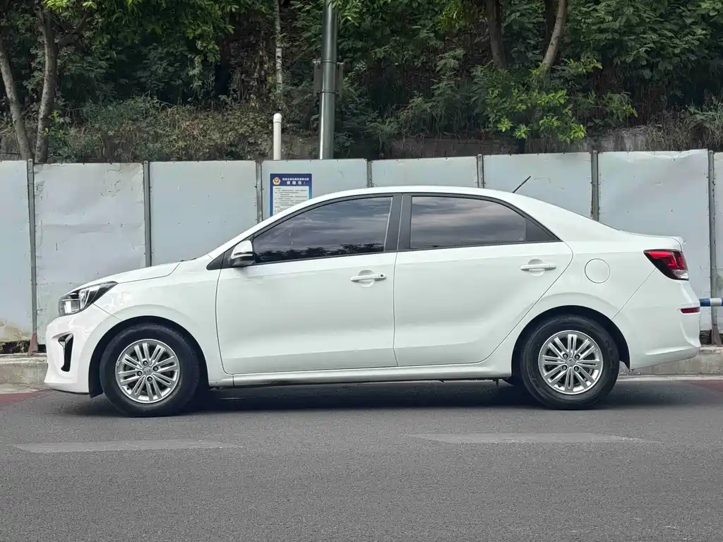 Kia Huanchi — миниатюра 8