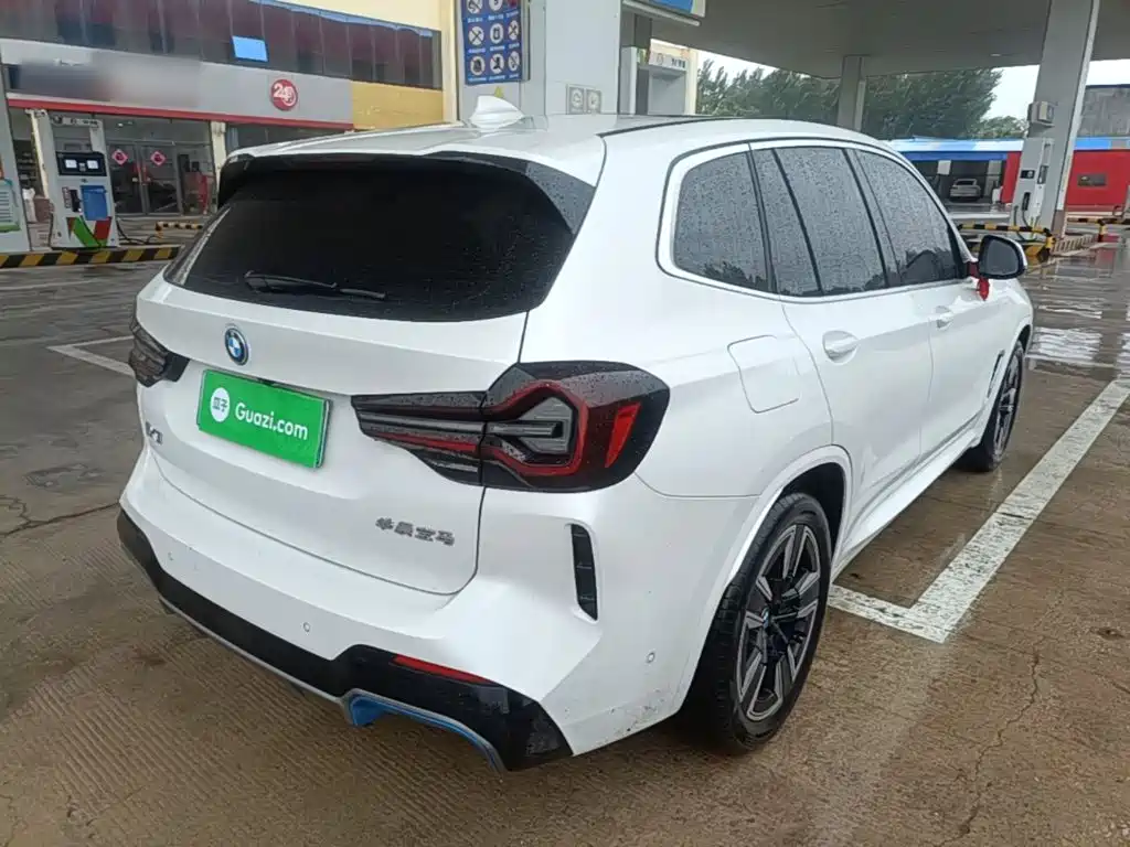 BMW iX3 — миниатюра 7